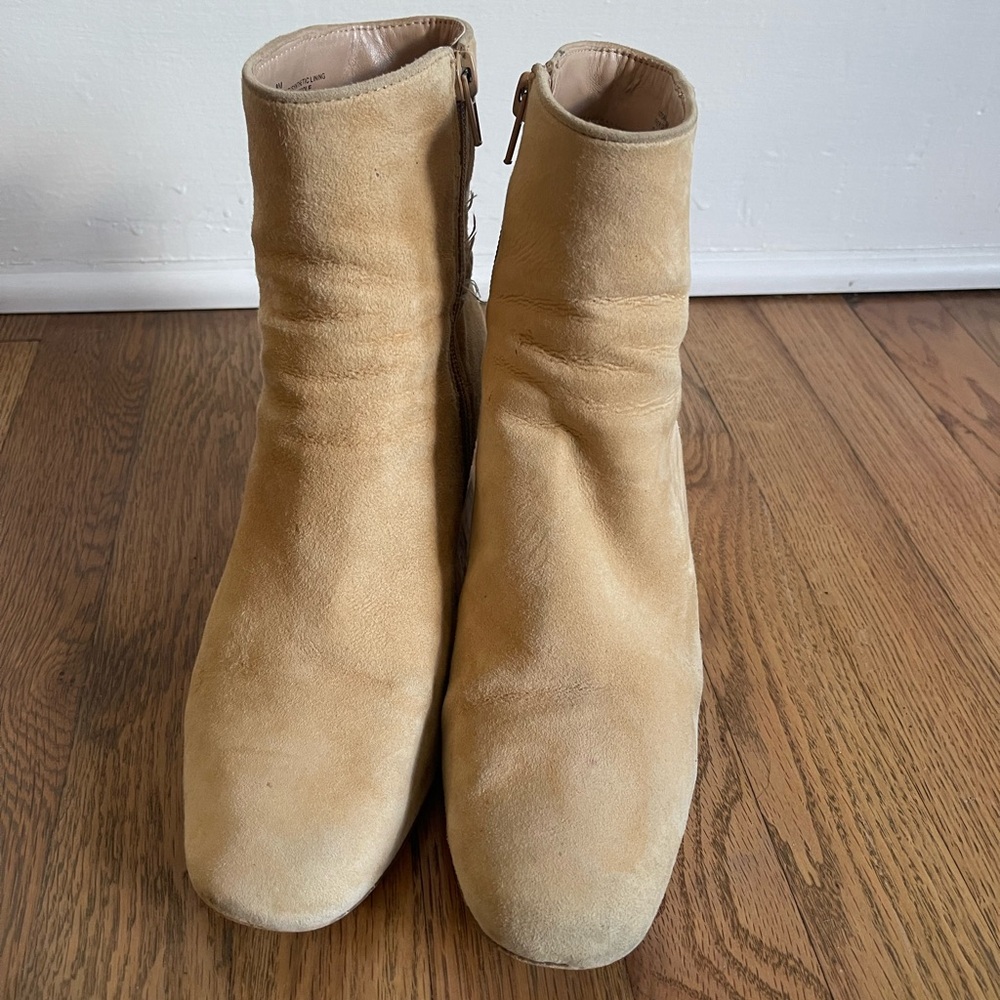 Steve Madden Beige Suede Ankle Booties – Block Heel – Size 8